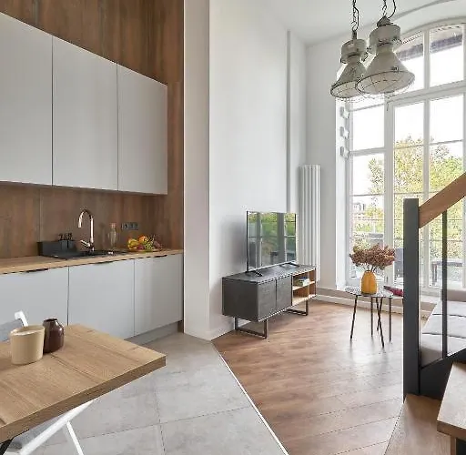 Bulwar Staromiejski Jana Pawla Ii 11 Wrocław